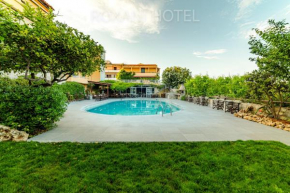 Гостиница Roxani Hotel  Гази